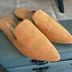 Musshoe camel colored slip ons